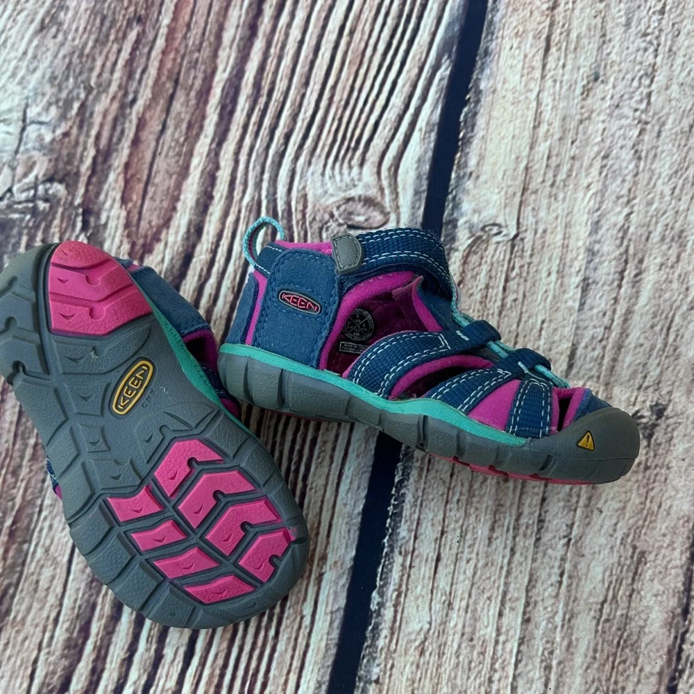Keen Baby Girl Navy and Magenta Sandals - Picture 6 of 7